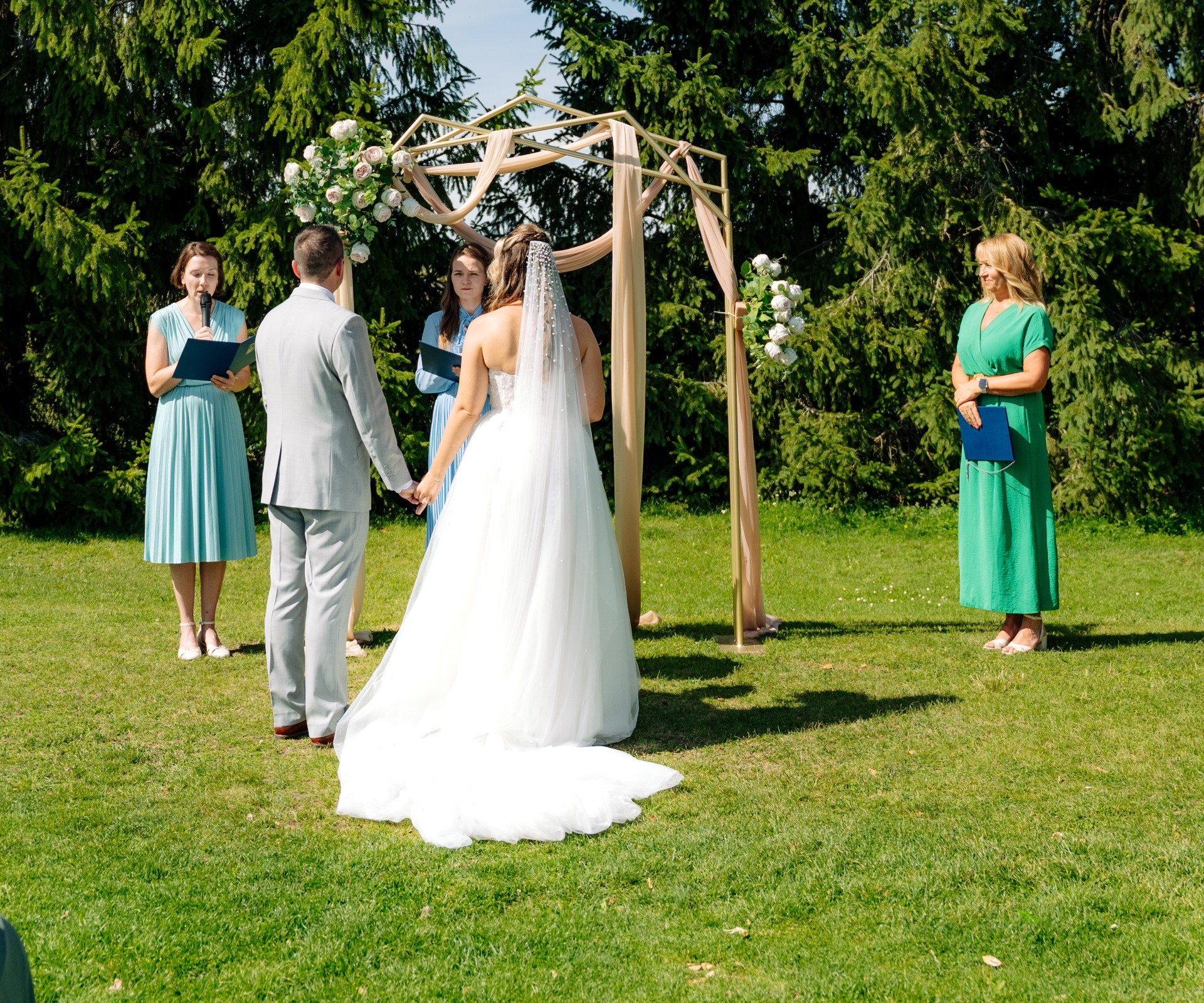 Tlumočení svatby v Mníšku pod Brdy